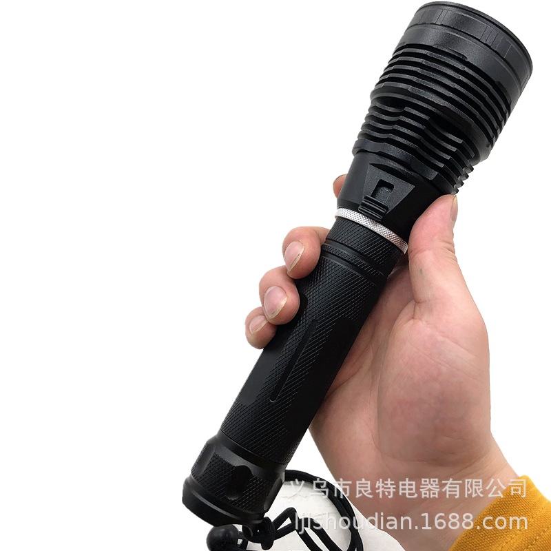 The 2020 new P50 and P70 high-intensity professional diving deep-sea operation patrol aluminum alloy flashlight is extremely bright Item Picture