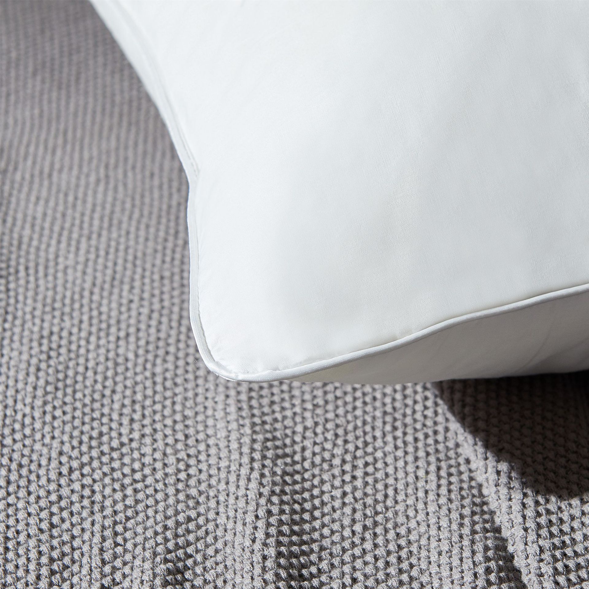 Pillow core, hotel and homestay bedding manufacturer wholesale hotel 1200-gram all-cotton feather velvet pillow core Specification image