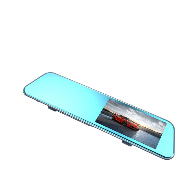 行车记录仪实物图