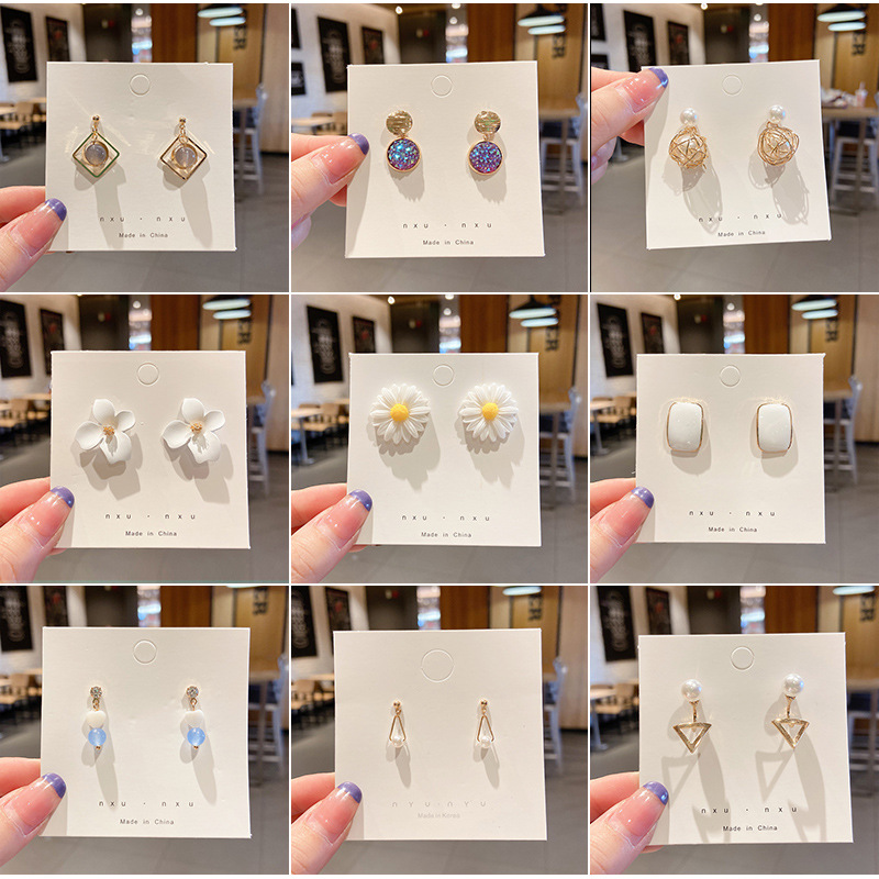 ins retro exaggerated earrings for women, Korean 925 silver stud earrings for women, elegant tassel earrings, fashionable, exaggerated and individual, European and American style