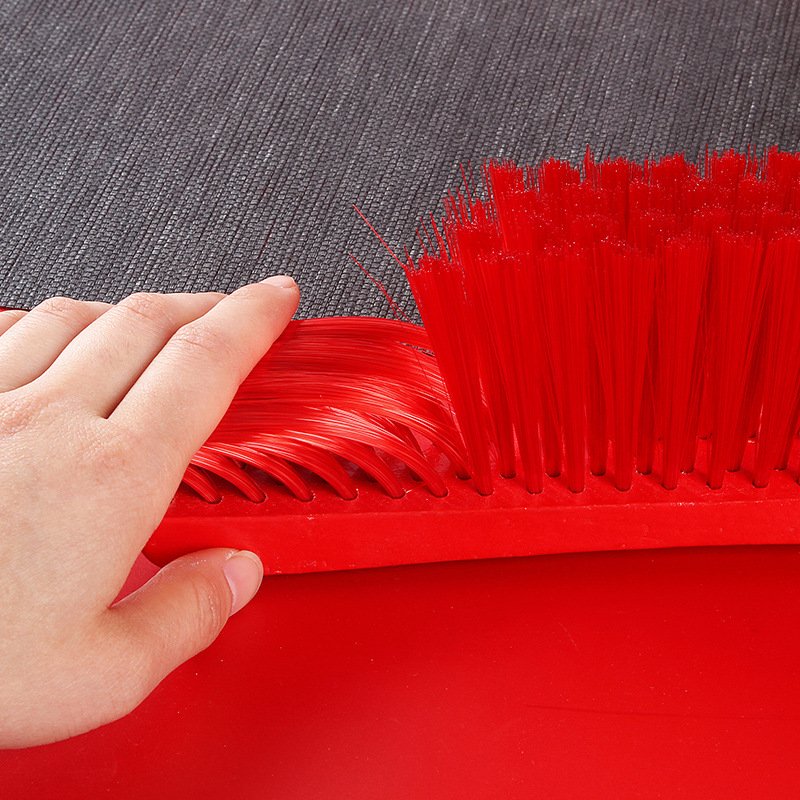 Festive New Year wedding supplies, large dowry, wedding life bed brush, wedding red dust-removing brush, cleaning bed brush Application Scenario