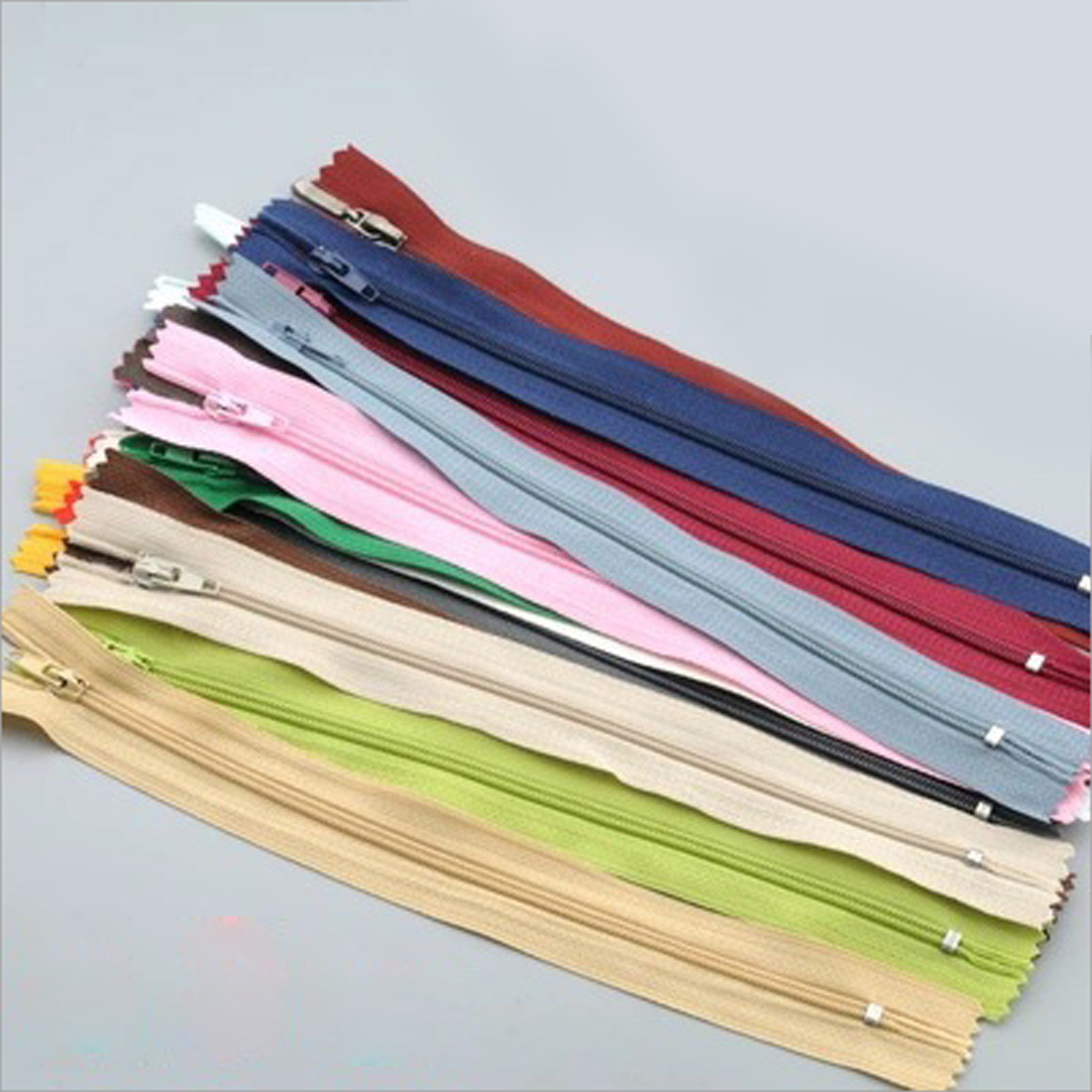 厂家直销服饰服装辅料闭尾拉链门襟裤子3#尼龙拉链防晒衣尼龙拉链