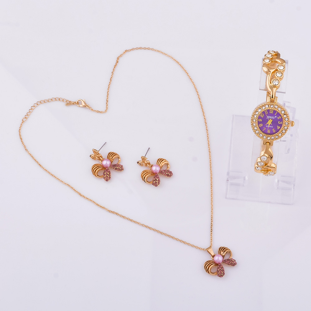 2024 nuevo collar de lujo dulce y ligero imitación de perlas pendientes con diamantes reloj 3pcs set regalo Application Scenario