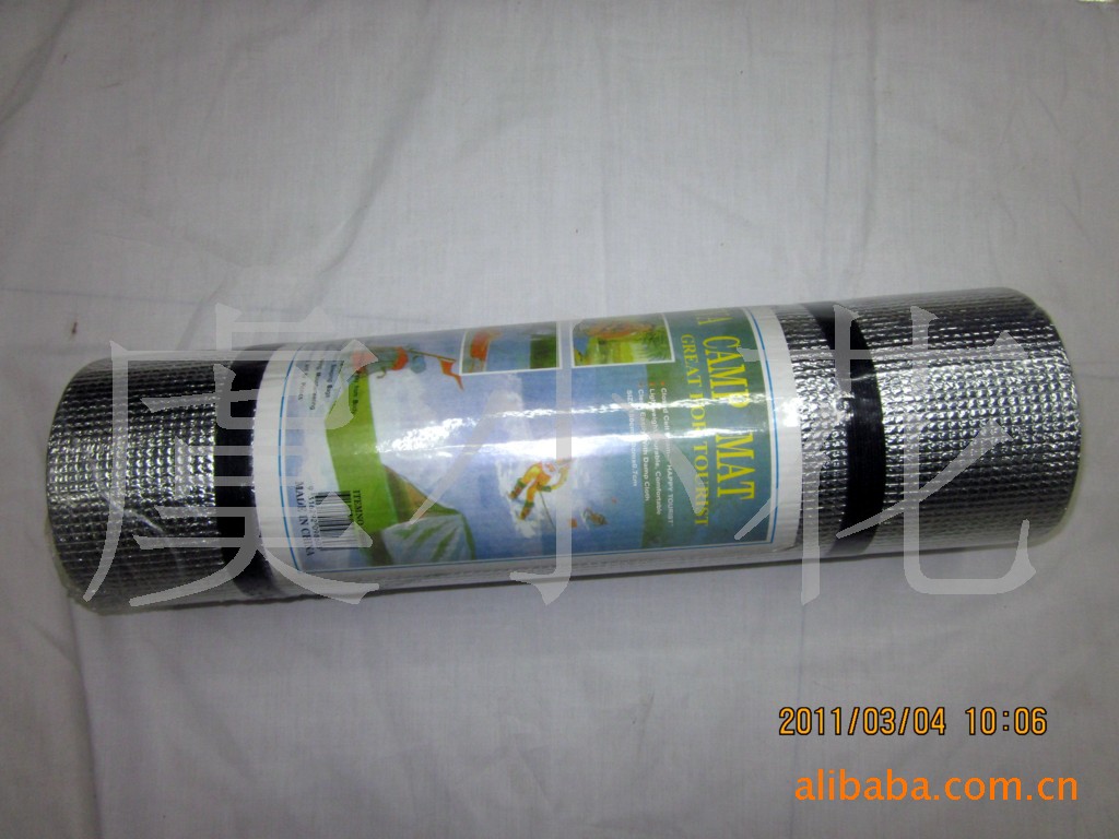 Precio de fábrica venta directa productos al aire libre película de aluminio a prueba de humedad camping mat