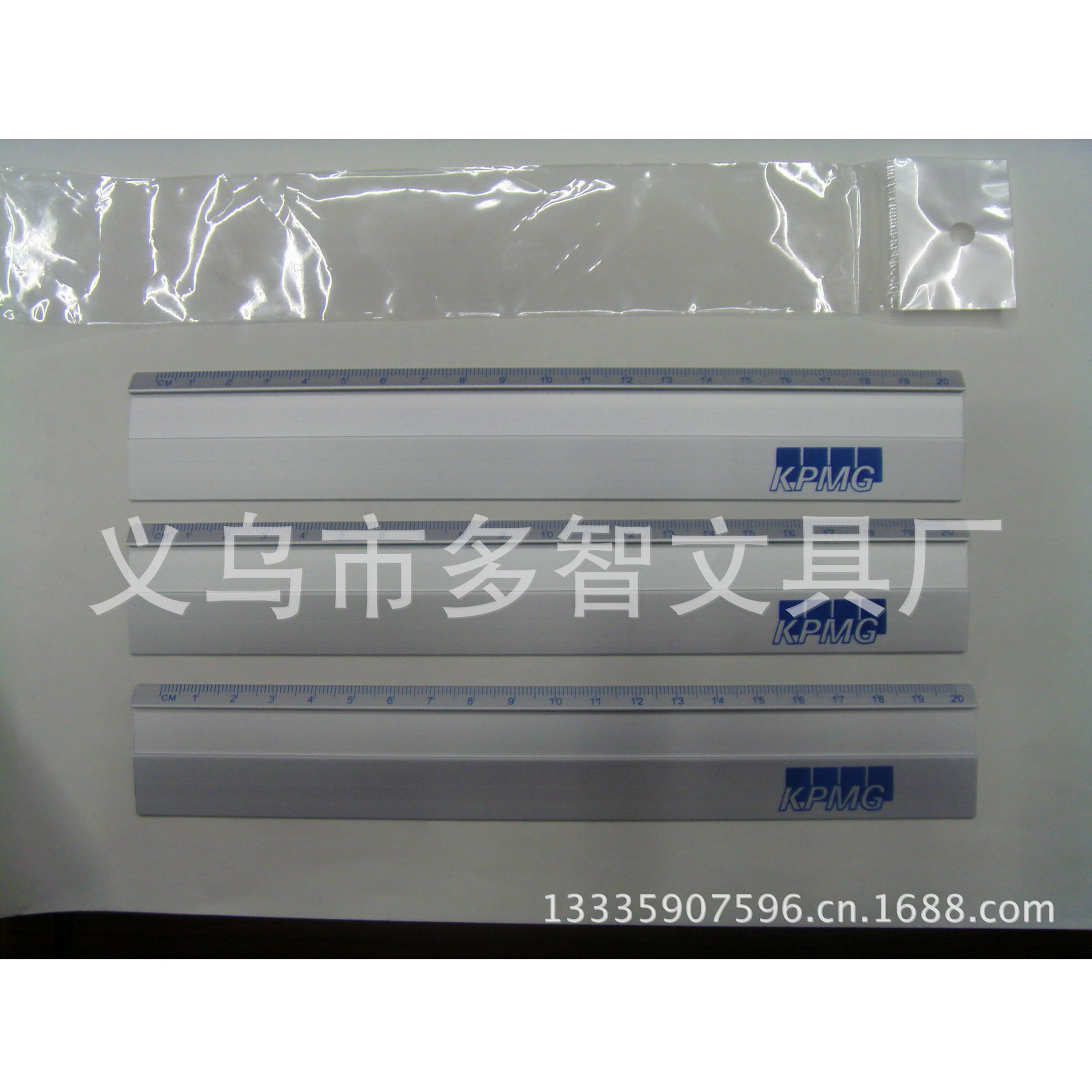 厂家直销铝尺  铝合金尺    尺子   木尺   PS尺  品种多样
