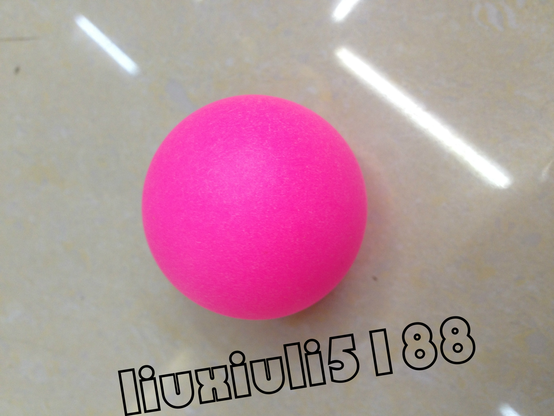 厂家直销新款彩色乒乓球无痕彩色初学者训练用球耐打pp材质乒乓球