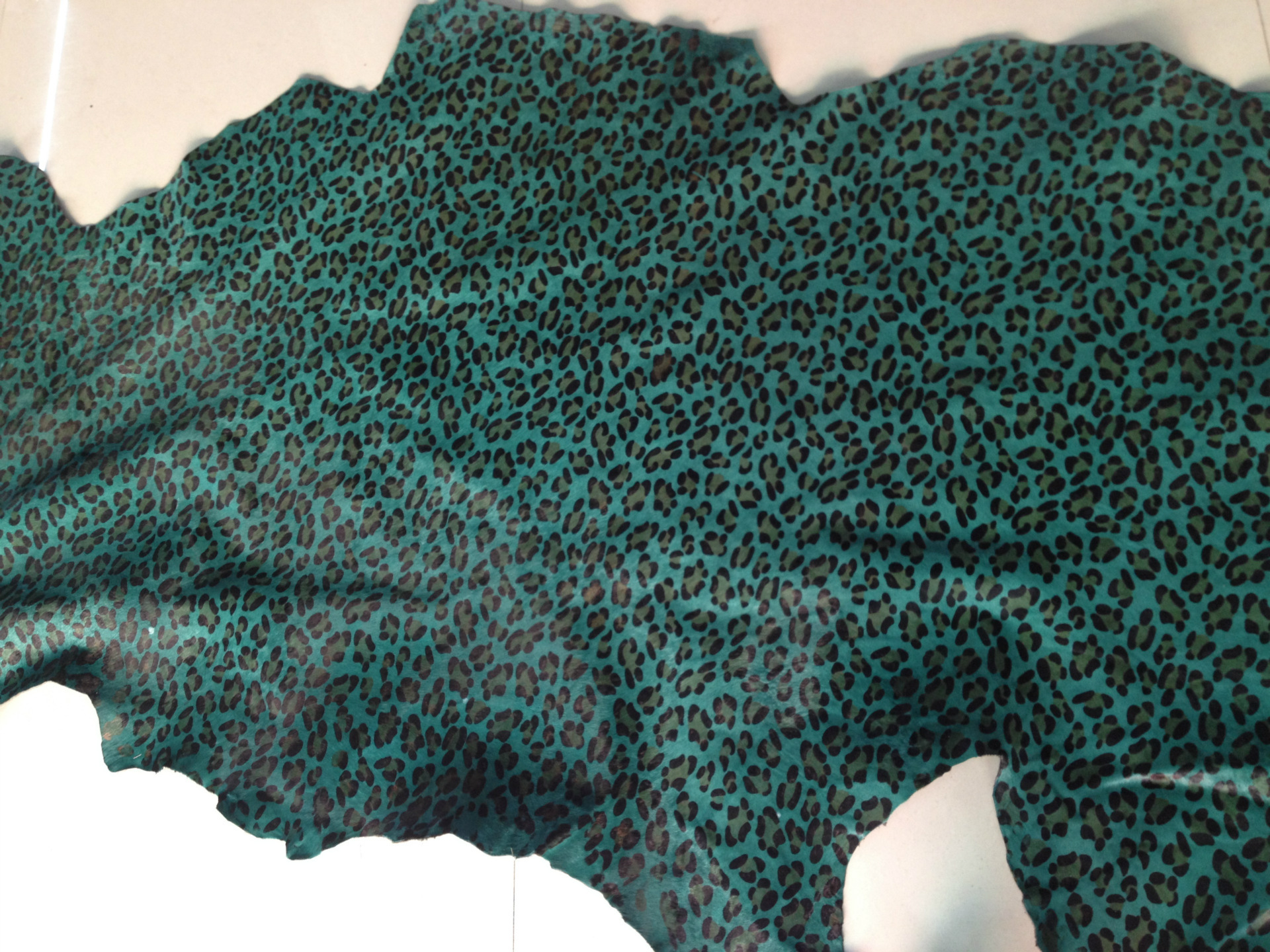 Ha Niu leather leather horse hair leopard print flower horse skin color spot factory direct sales can be customized sample Application Scenario