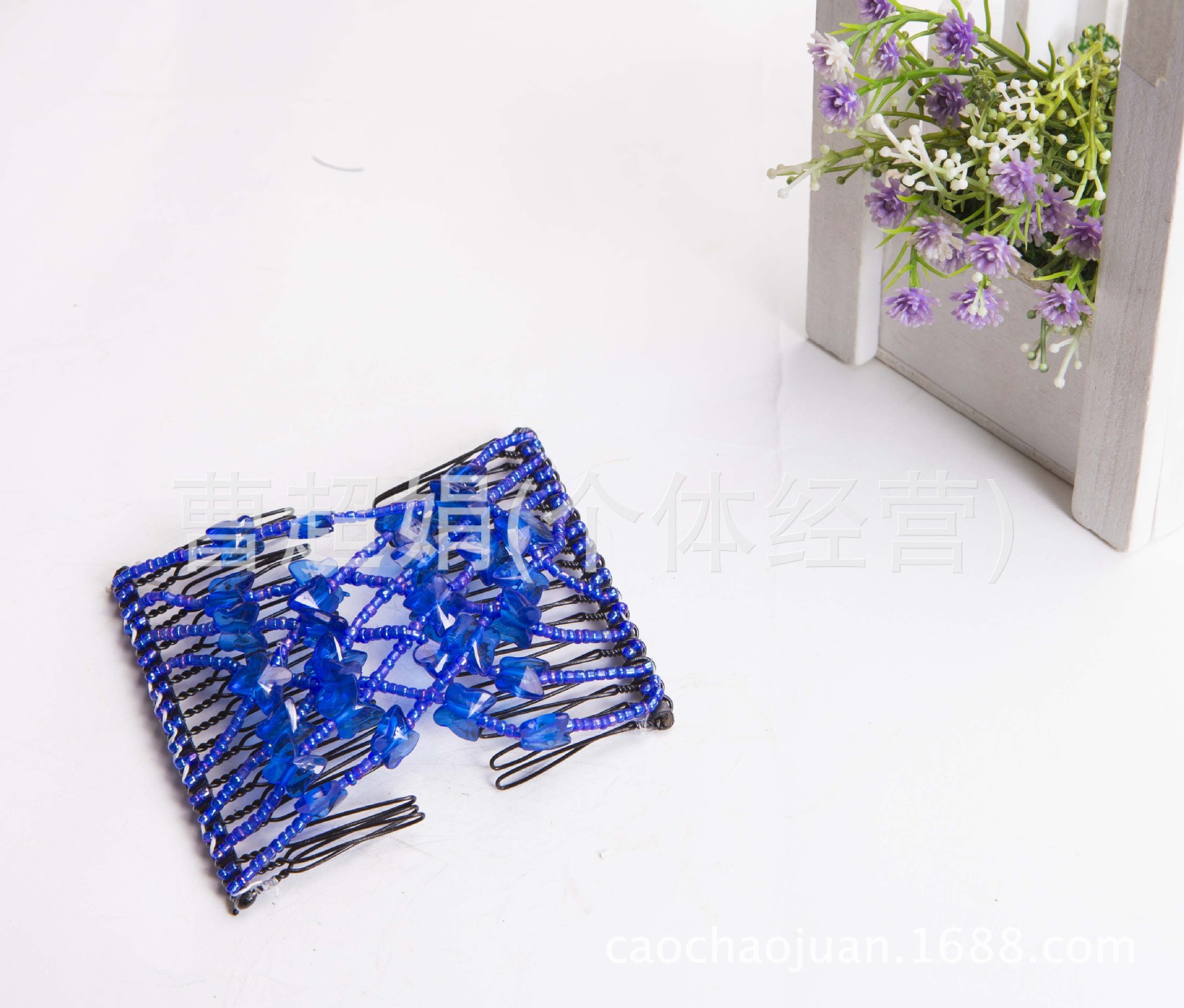 Butterfly, a 2-yuan supermarket supply of 8 new multi-functional hair combs, is available in batches starting from dozen details Picture