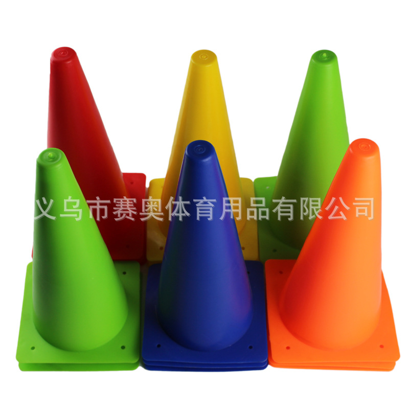 足球训练辅助用具实物图