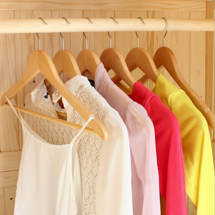 Manufacturers Of Original Wood Color A Solid Wood Coat Hanger Clothing Store Hotel General Wooden Coat Hanger Wooden Environmental Coat Hanger Wholesale details Picture