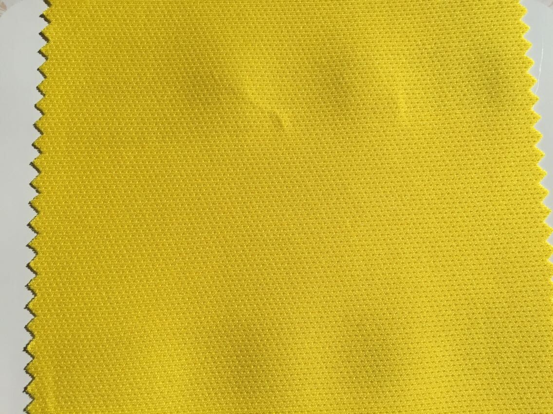 The manufacturer customizes knitted fabrics such as full polyester bead ground mesh, bird's eye, four-corner mesh, six-corner mesh and honeycomb fabric details Picture