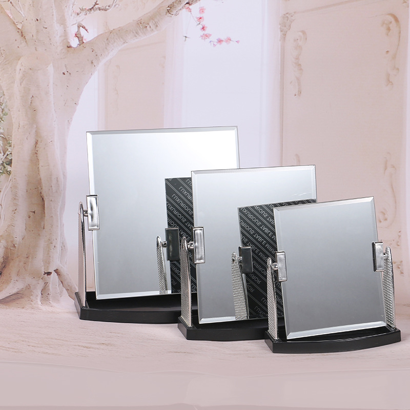 Factory Direct Sales Simple Fashion Single Dressing Mirror Silver Rotating Table Makeup Mirror Supply Wholesale Makeup Mirror Makeup Mirror Application Scenario