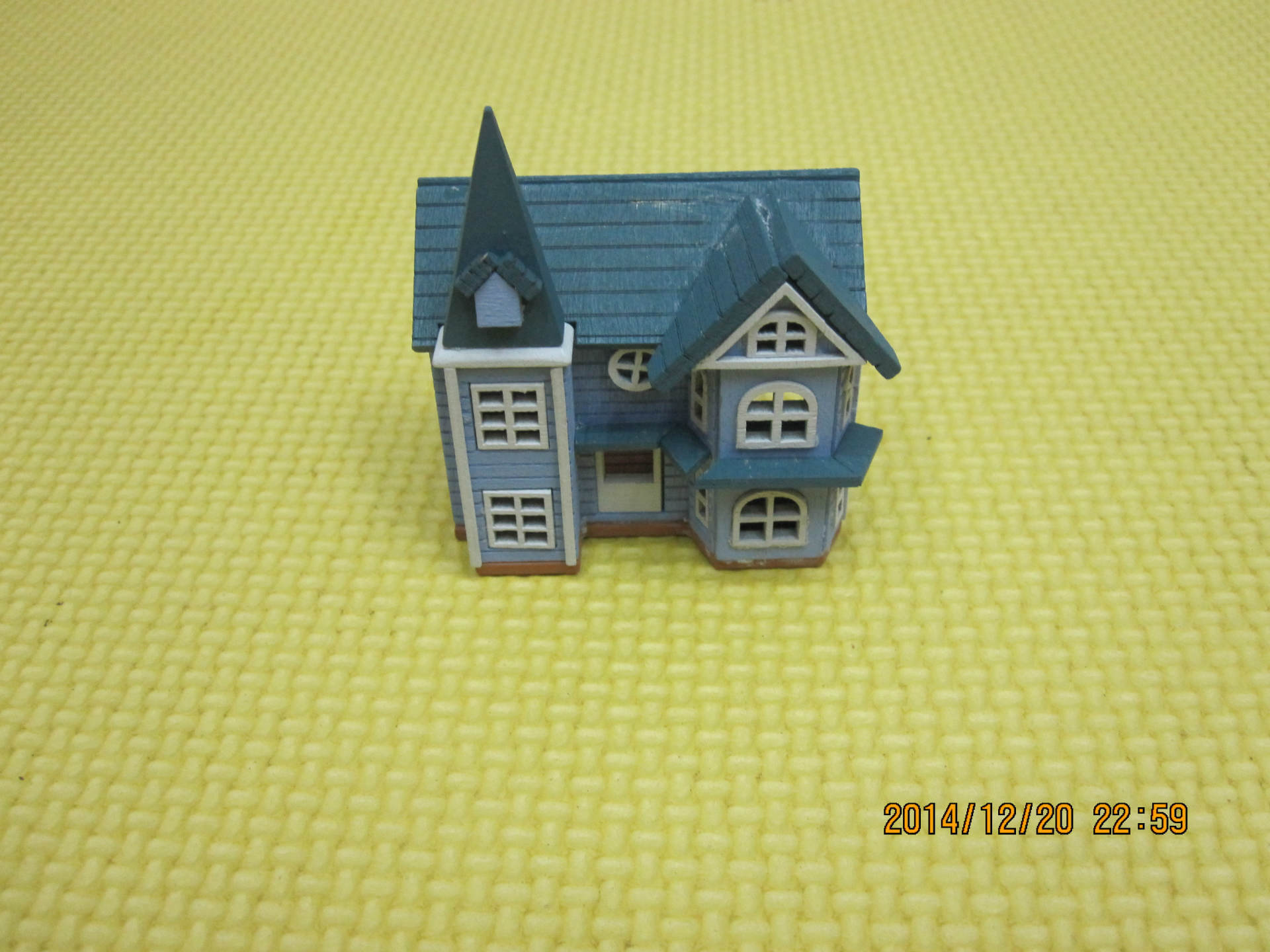 木质工艺品实物图