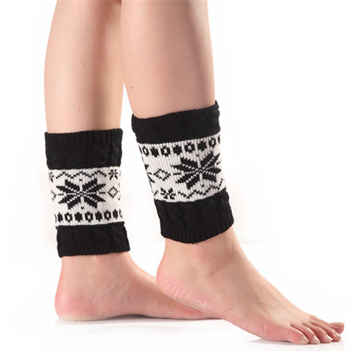 Aliexpress European and American autumn and winter new Christmas snowflake short color-blocked warm sock cover, knitted woolen boot cover and leg guard cover Application Scenario
