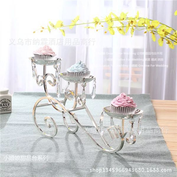 Creative Iron Silver Plated European Cake Stand 3 Candlesticks Wedding Props Gift Home Bar Decoration Pieces details Picture