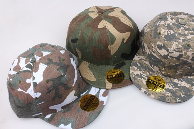 New glossy camouflage flat brim caps, trendy men's and women's baseball caps, hip-hop caps, outdoor sports flat brim caps, wholesale from the manufacturer details Picture