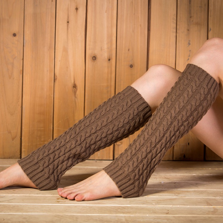 Classic sock knitting factory direct sales for autumn and winter warm leg covers, boot covers to protect calves, Korean Dui Dui small 8-shaped sock covers Application Scenario