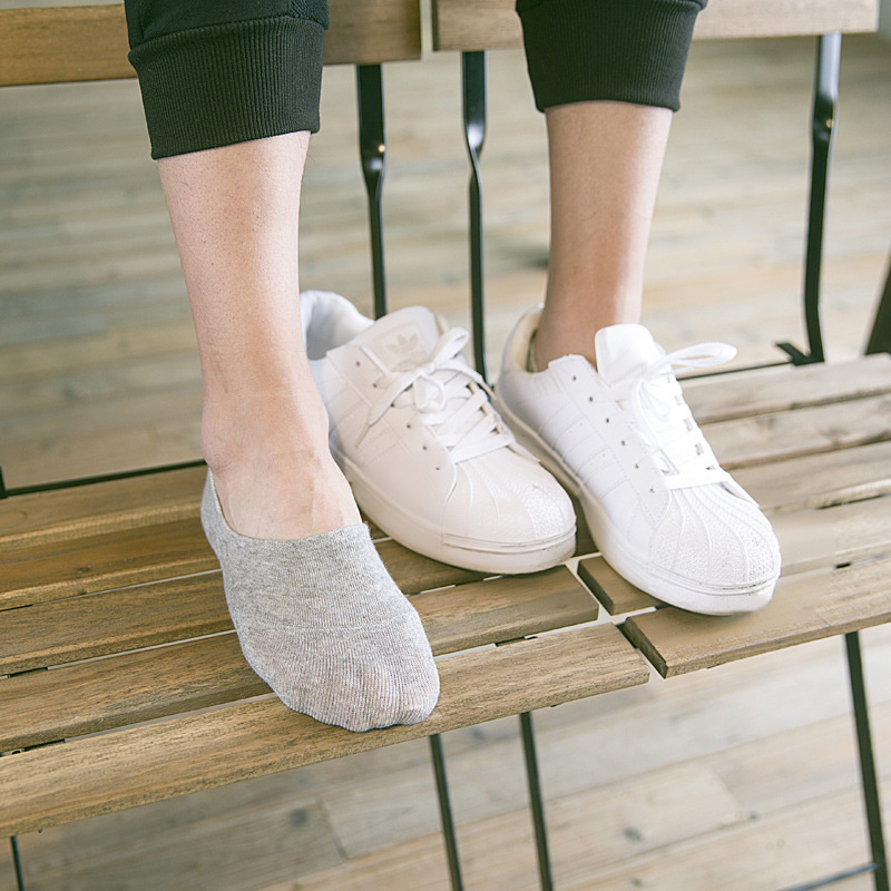 Men's Solid Color Boat Socks Summer Men's Invisible Socks Low Help Short Tube Breathable Men's Socks Thin Zhuji Factory Wholesale Application Scenario