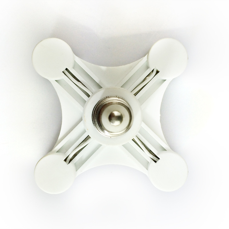 Enhance the light source lamp holder, E14/E27 to 4E14 lamp holder, 1:4 Application Scenario