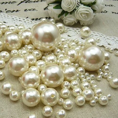 12mm diamond-encrusted imitation pearl abs straight hole no hole half-sided pearl high-gloss pearl necklace wholesale in large quantities Application Scenario