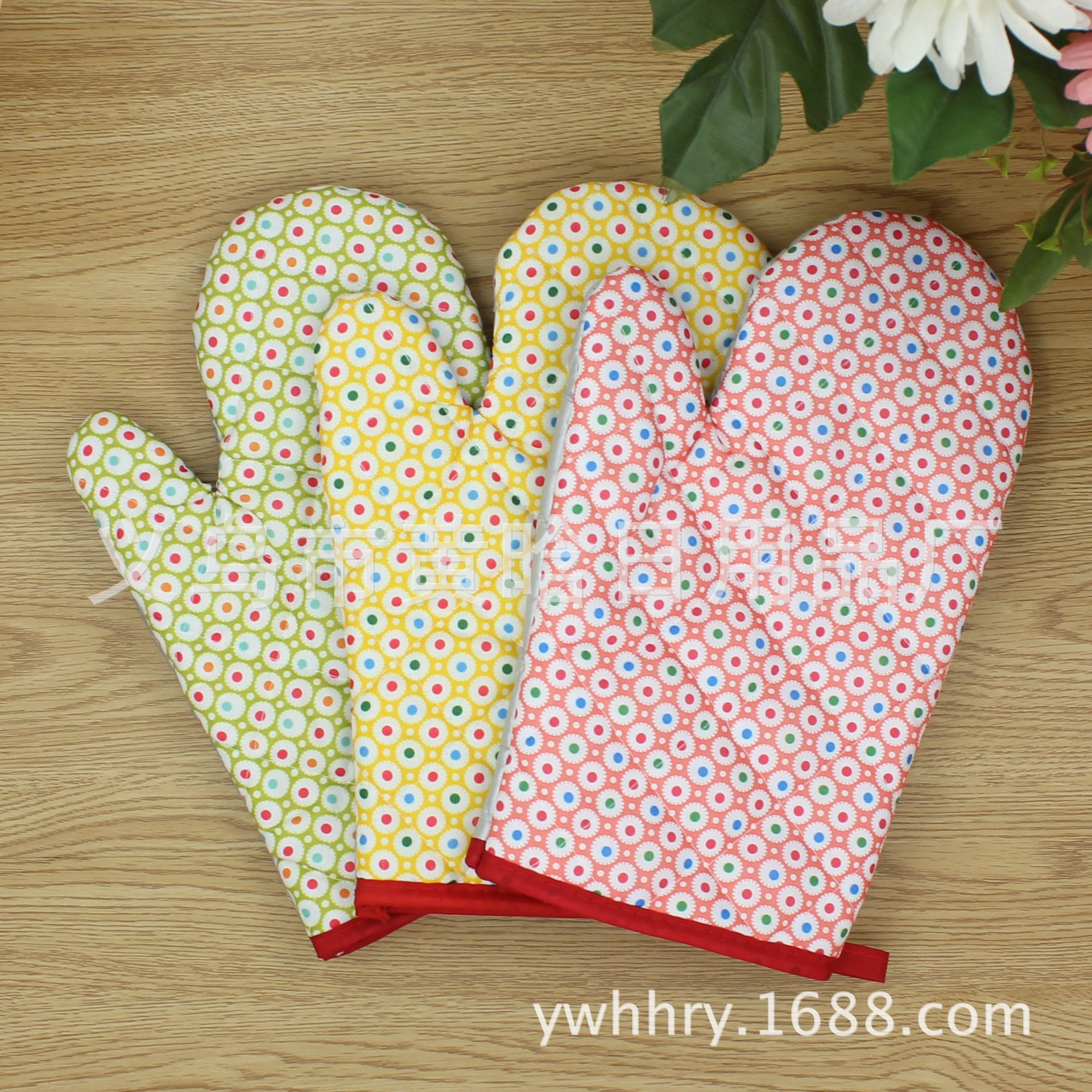 【LOVELY HOME】【 Hold Jia 】 Polka dot microwave oven heat insulation heat resistant oven baking gloves Electrical advertising promotional gifts Item Picture