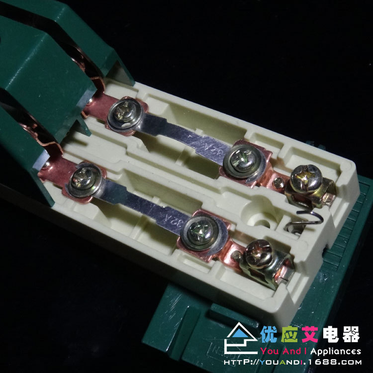 Green 2X32A knife switch blade load HK1 knife switch power metal disconnector manufacturer wholesale Application Scenario