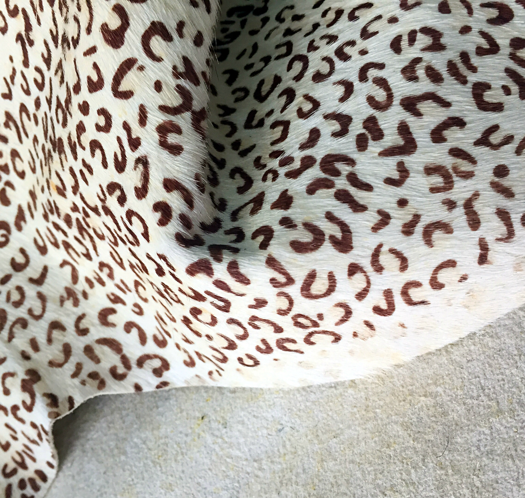 Yiwu genuine horsehair, white small leopard pattern small leopard dot horsehair, white horsehair printed color leopard pattern real horsehair