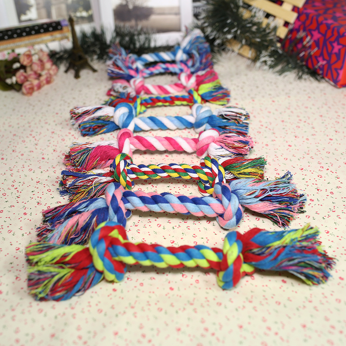 Manufacturers supply pet toys 25g double knot pet supplies wholesale holiday gifts multi-style dog toys Application Scenario