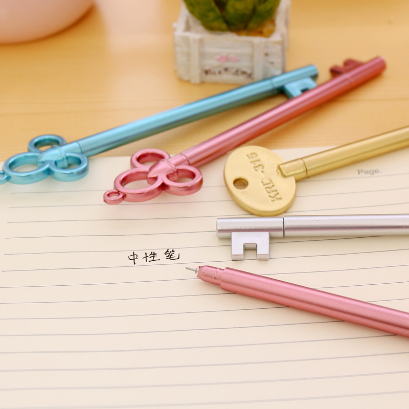 Korean Creative Student Stationery Pen Retro Gold Key Neutral Pen Metallic Black Signature Pen details Picture