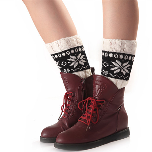 Aliexpress European and American autumn and winter new Christmas snowflake short color-blocked warm sock cover, knitted woolen boot cover and leg guard cover