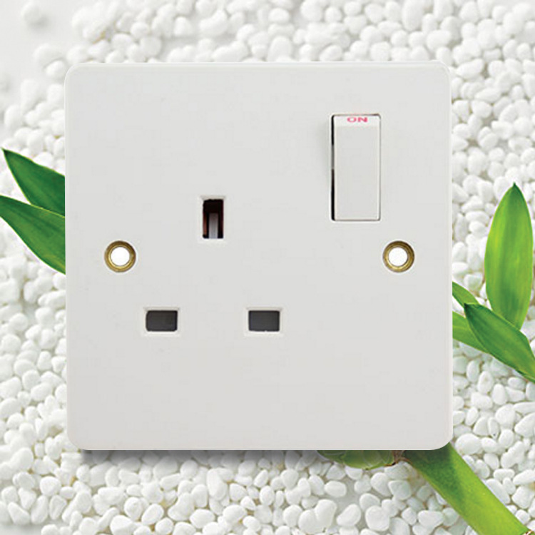 British standard 13A square foot socket panel with one switch, type 86, directly supplied by British manufacturer, bakelite flame retardant