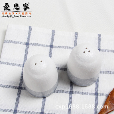 The factory wholesals two types of Japanese creative seasoning jars and pepper bottles for export to Japan. There are two types of porcelain tableware available for selection details Picture