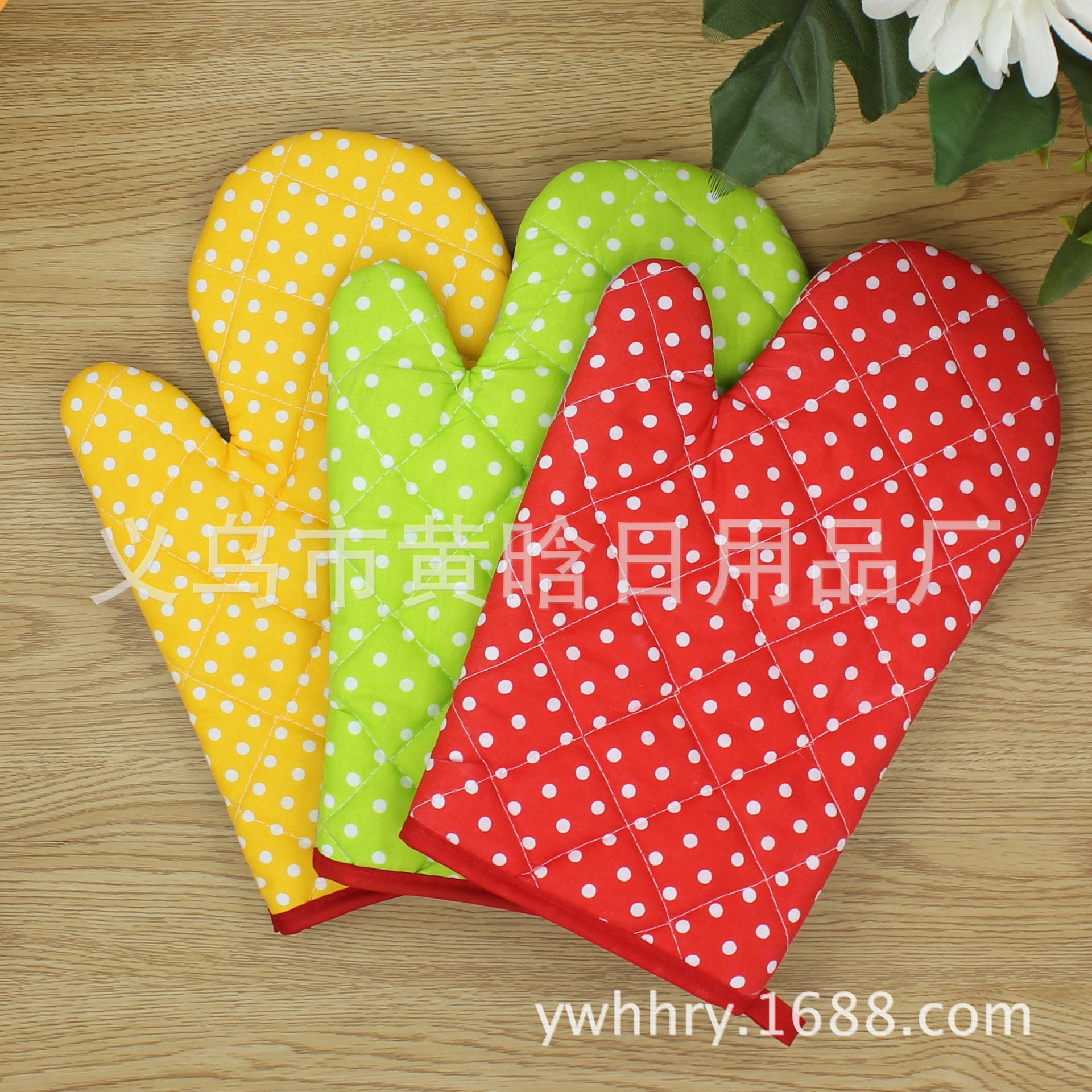【LOVELY HOME】【 Hold Jia 】 Polka dot microwave oven heat insulation heat resistant oven baking gloves Electrical advertising promotional gifts Application Scenario