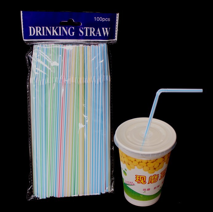 Colorful striped cola straw, soy milk beverage, flexible disposable plastic straw Application Scenario