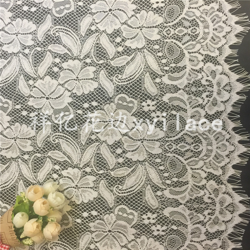 وتُقدَّم المحاباة من أجل المحسوبية في شكل زخرفة الرموش بدون دانتيل details Picture