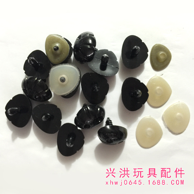 Plush Toy Plastic Eyes Nose Accessories Toy Accessories 30Mm Black Pitted Triangle Nose Pitted Nose Specification drawing