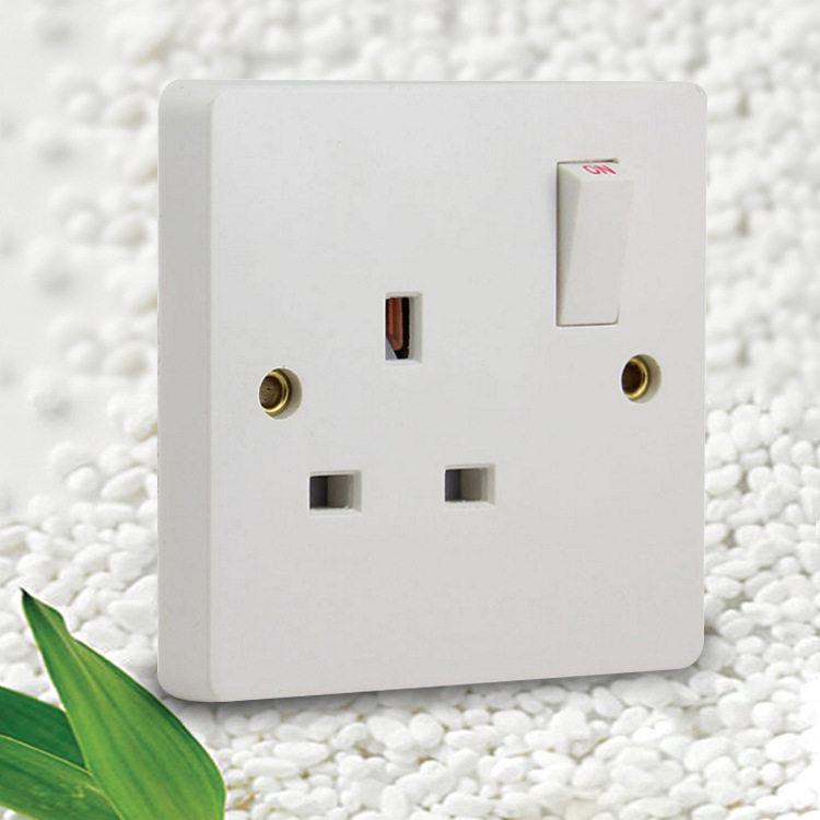 British standard 13A square foot socket panel with one switch, type 86, directly supplied by British manufacturer, bakelite flame retardant details Picture