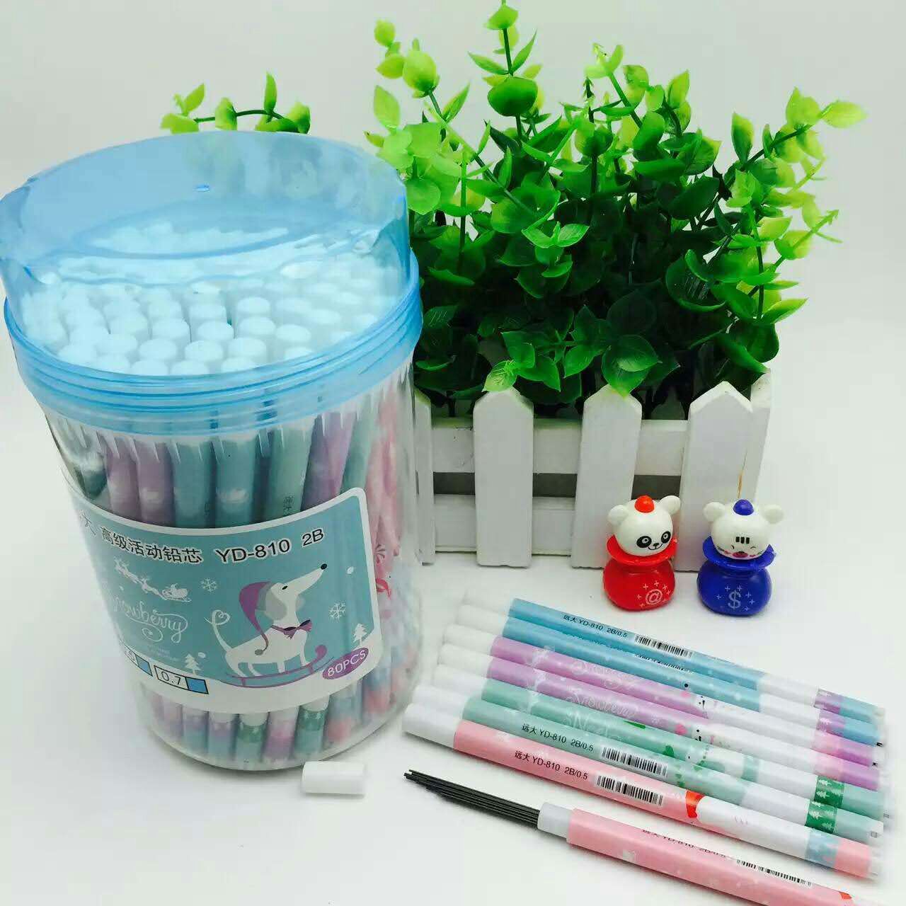 Childlike Heart 2B0.7mm Automatic Pencil Lead Activity Resin Color Lead Pencil Stationery Wholesale Application Scenario
