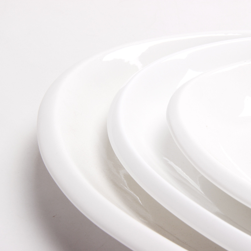 Pure white ceramic plates, fish plates, oval plates, steamed fish plates, large fish plates, vegetable plates, deep fish plates, grilled fish plates, hotel tableware Application Scenario