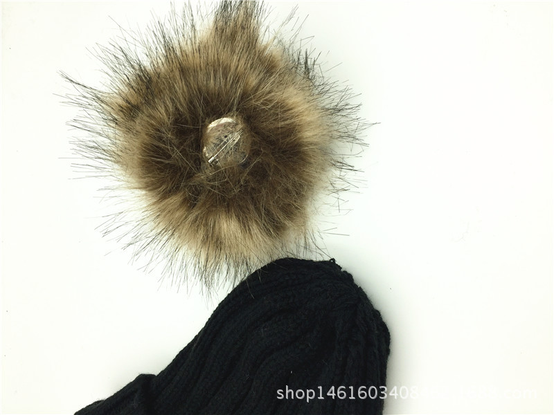 2020 New Women's autumn and winter Korean-style trendy hats, warm wool parent-child hats, large wool ball solid color knitted hats Application Scenario