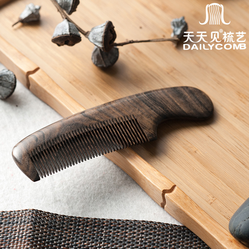 See Every Day Comb Dense Tooth Wood Comb Sink Precious Wood Comb Engraved Wood Comb Hair Comb Small Wood Comb Massage Comb Application Scenario