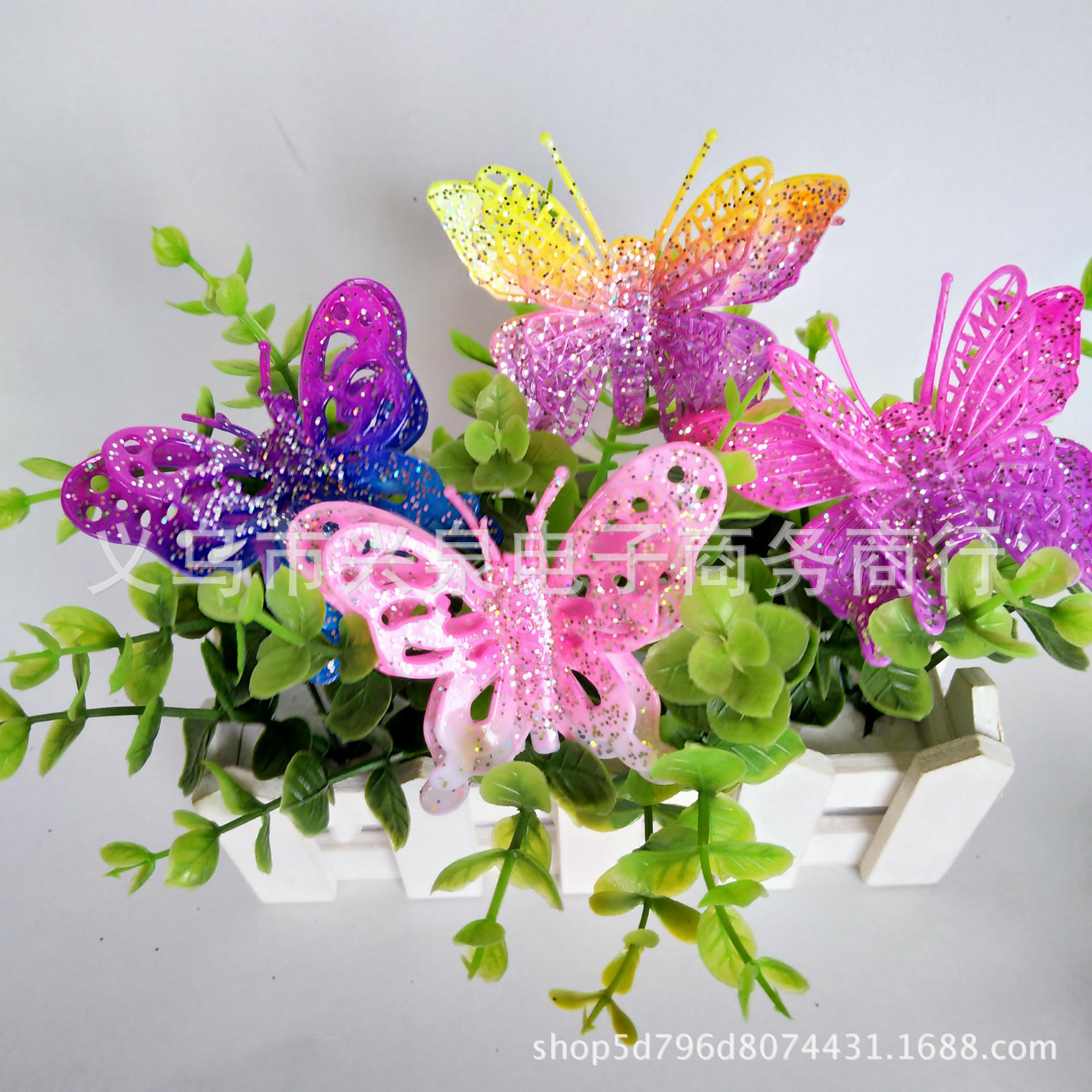 【 Zone 1-7 】 100 butterfly clamps per box, 6,400 yuan per box. Butterfly hair clips, cute headwear, simulated butterfly edge clamps, gold and bright pink butterfly clamps, 1 yuan supply details Picture
