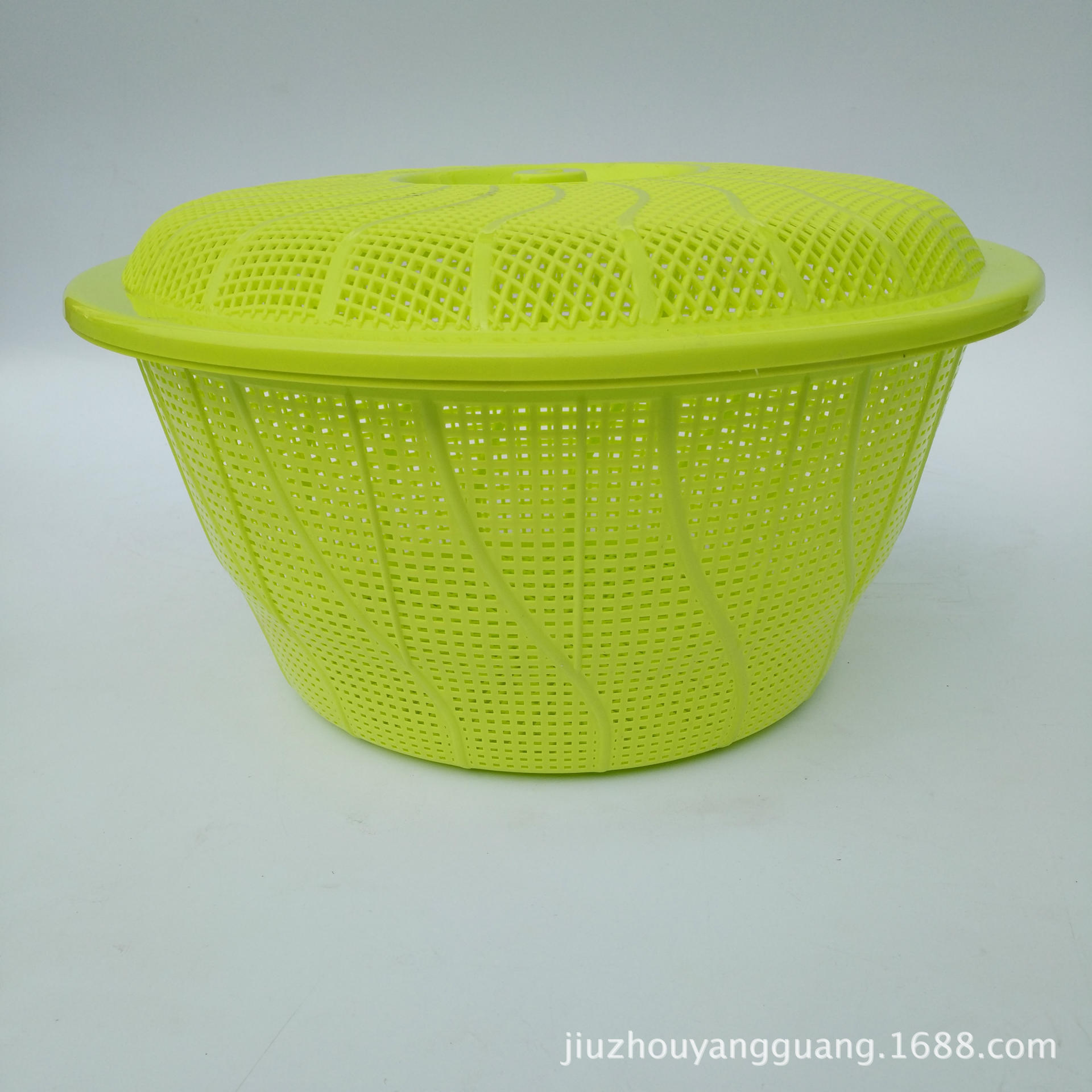 Wholesale plastic-covered baskets, steamed bun baskets with covers, flatbread baskets, storage baskets, and kitchen storage baskets Application Scenario