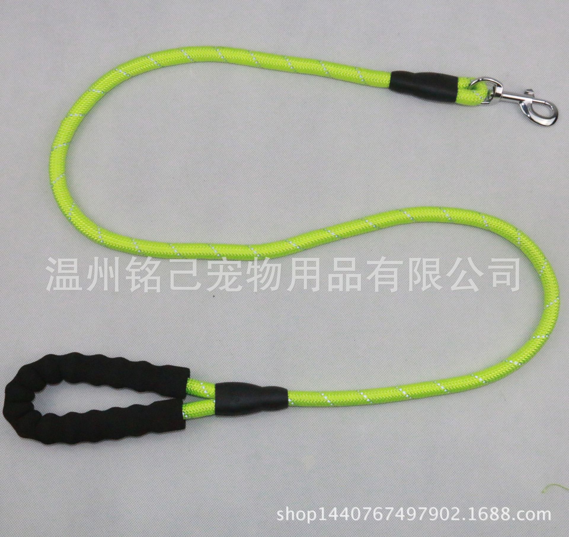 狗绳反光圆绳牵引绳宠物用品大中小型外贸内销生产厂家遛狗带户外
