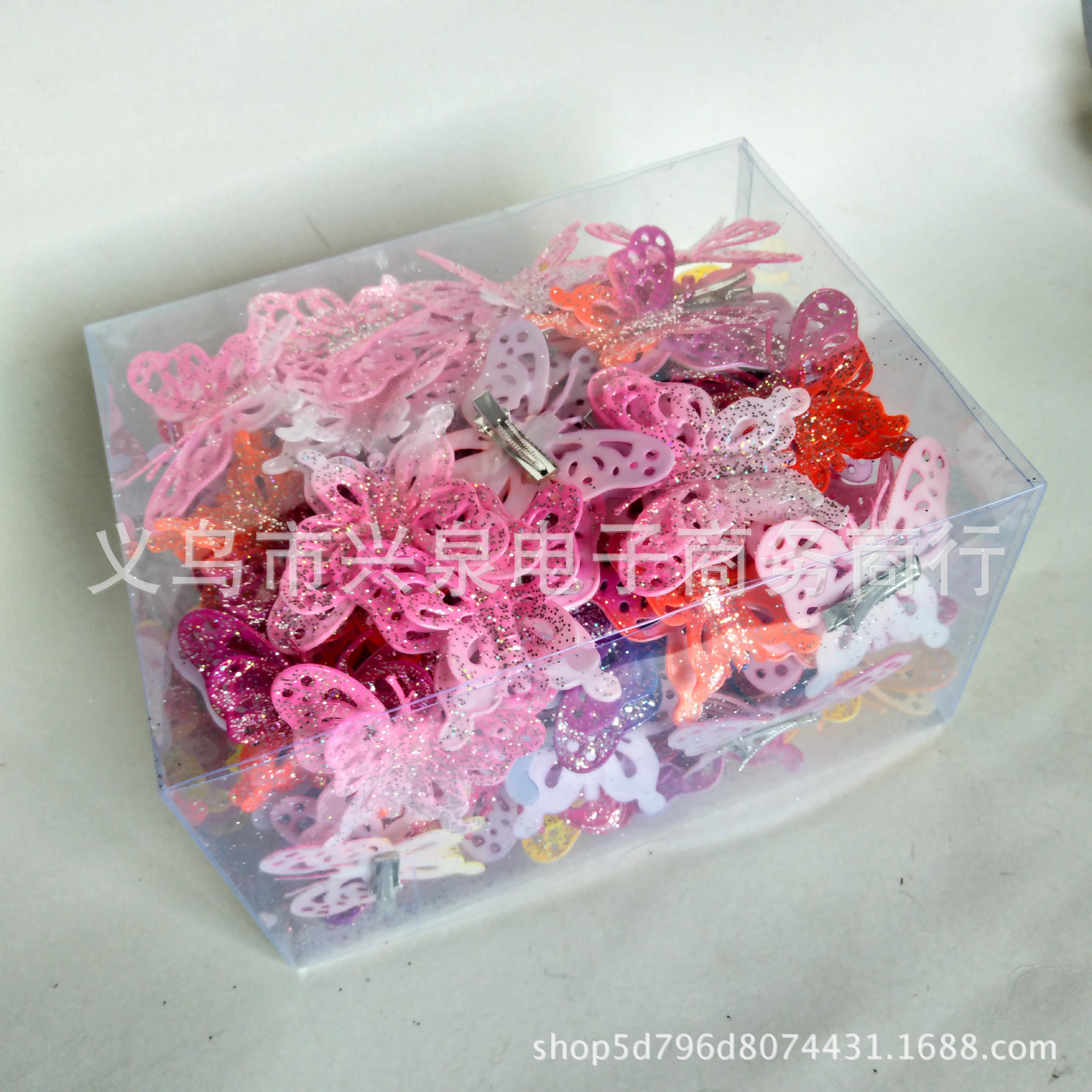 【 Zone 1-7 】 100 butterfly clamps per box, 6,400 yuan per box. Butterfly hair clips, cute headwear, simulated butterfly edge clamps, gold and bright pink butterfly clamps, 1 yuan supply Specification image