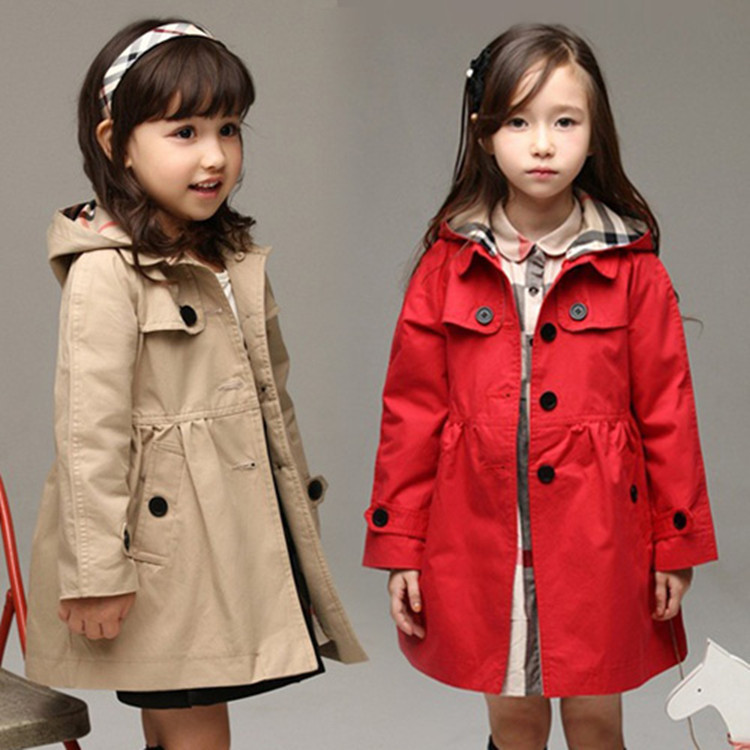 Wholesale of the 2022 new style of British style windbreaker for girls from Sun Yat-sen University, mid-length and long-sleeved children's windbreaker for spring