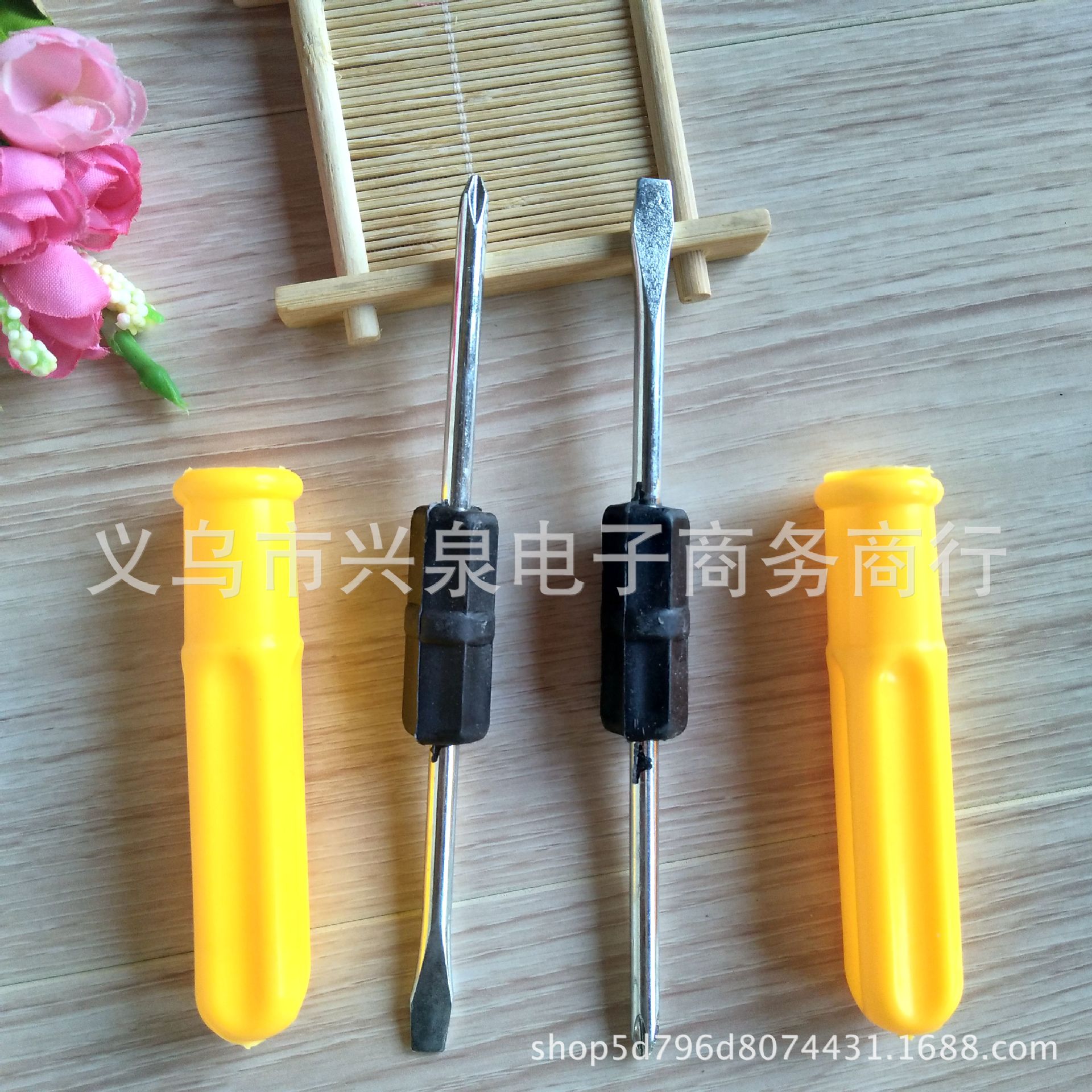 【 Zone 1-8 】 4-inch 2-purpose screwdriver 40/ box 800/ box 1 yuan store screwdriver, 2-purpose screwdriver yellow 4-inch 2-purpose screwdriver, 4-inch 2-purpose screwdriver details Picture