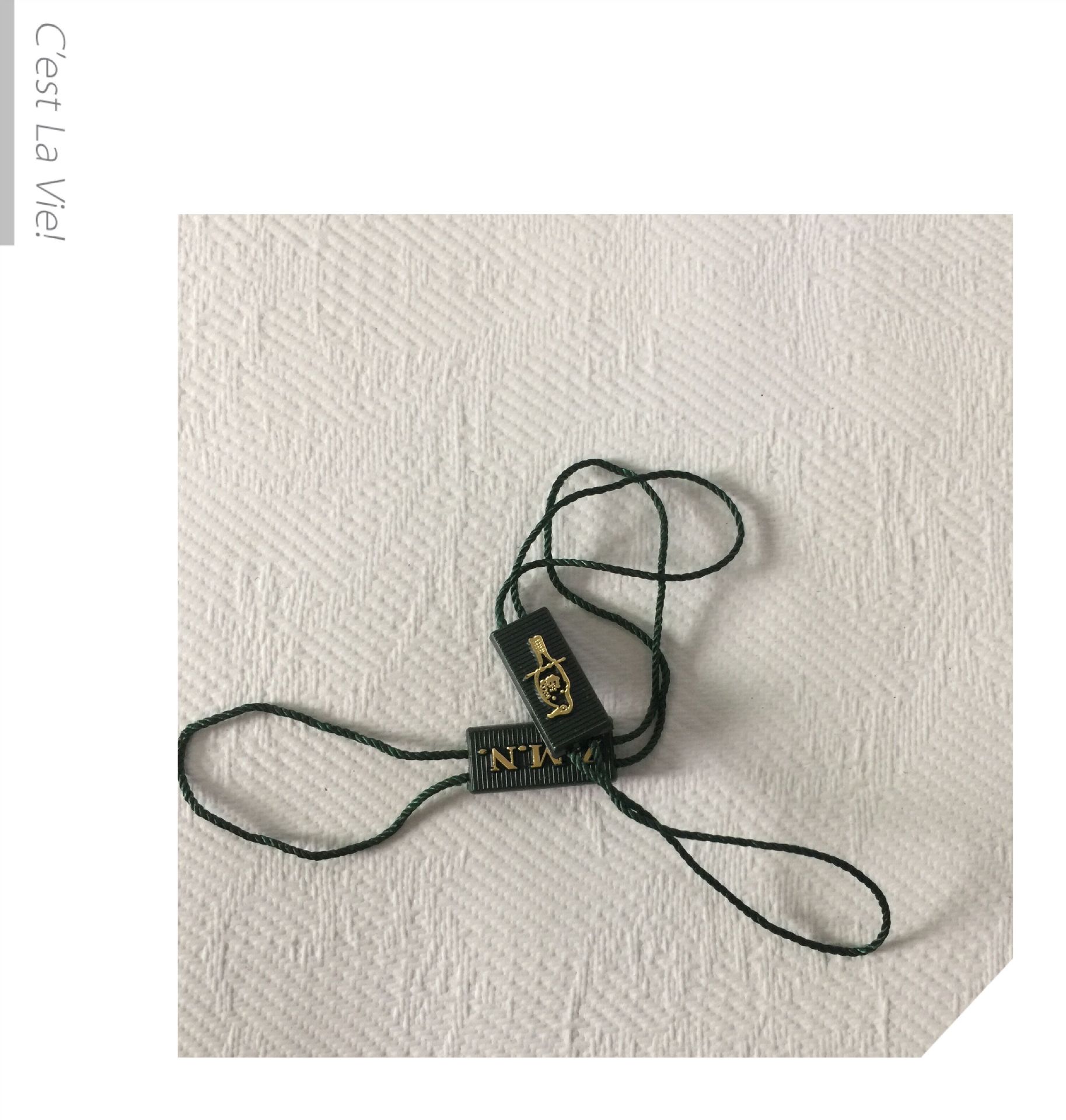 吊牌/金属吊牌/吊粒/定制/服装吊牌细节图