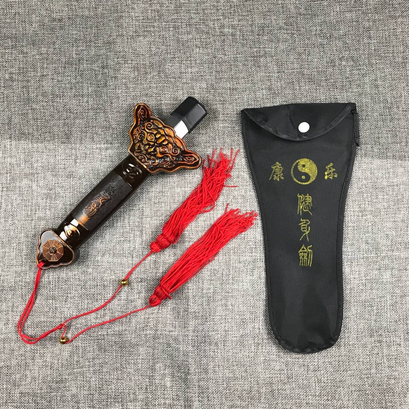 Manufacturers wholesale stainless steel telescopic sword Taiji sword morning exercise sword show props sword sell