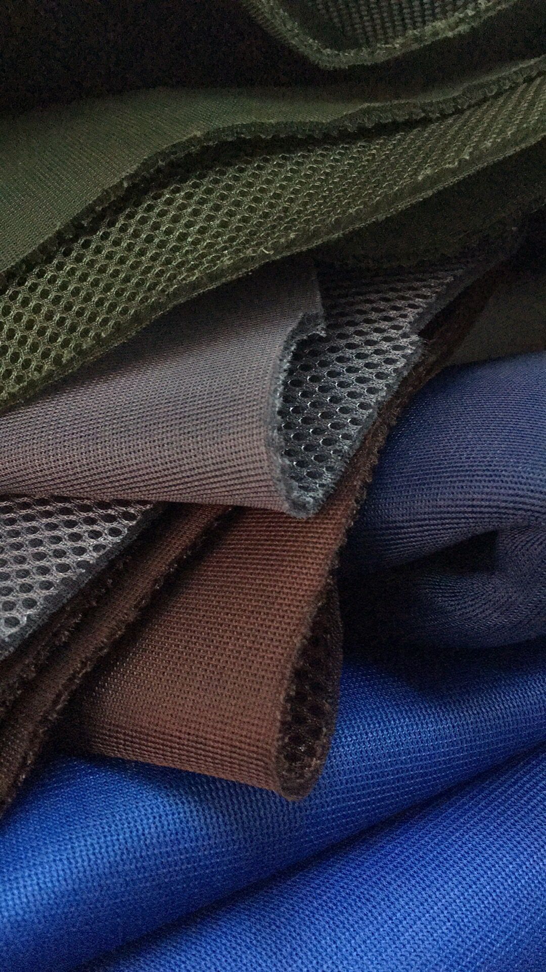 Sandwich mesh fabric